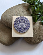 Load image into Gallery viewer, Japanese wave brooch
